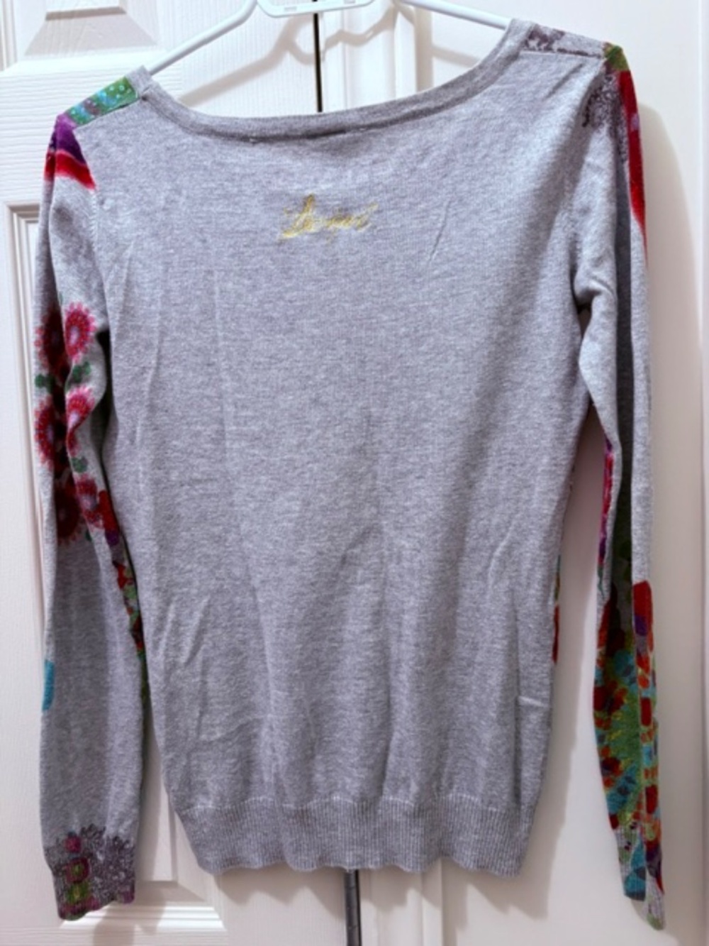 DESiGUAL Women's sz S light sweater top grey with multicolour Desigual floral - Picture 13 of 16
